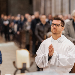 Diakonenweihe 2024 / Erzdiözese Wien/ Schönlaub